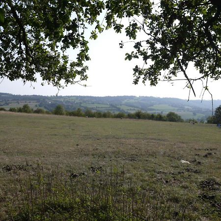 Les Miquelots Bed & Breakfast Pont-d'Ouilly Bagian luar foto